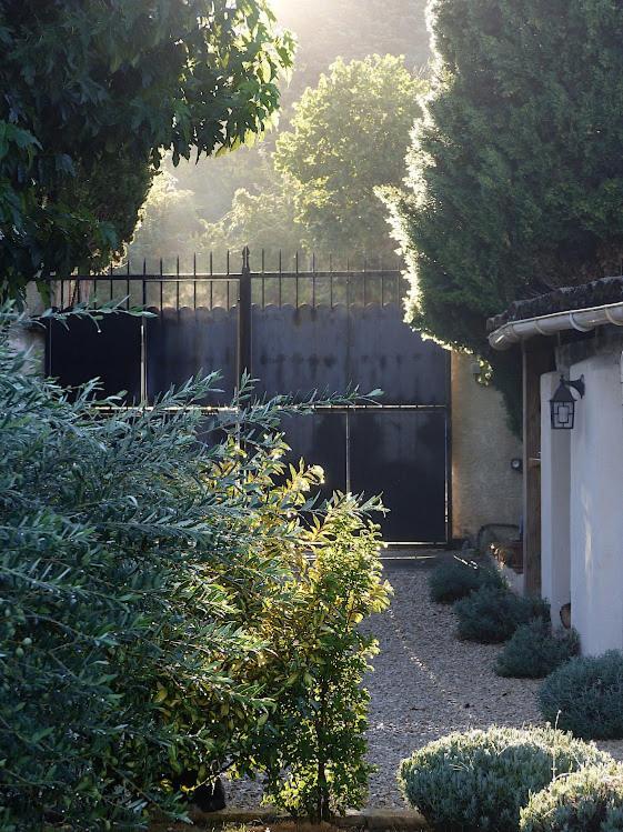 Le Chat Sur Le Toit Lourmarin Exterior photo