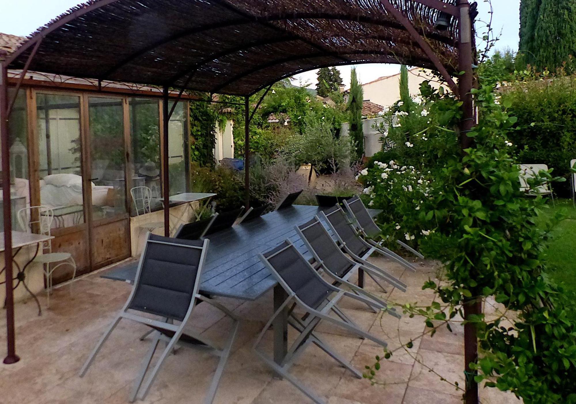 Le Chat Sur Le Toit Lourmarin Exterior photo
