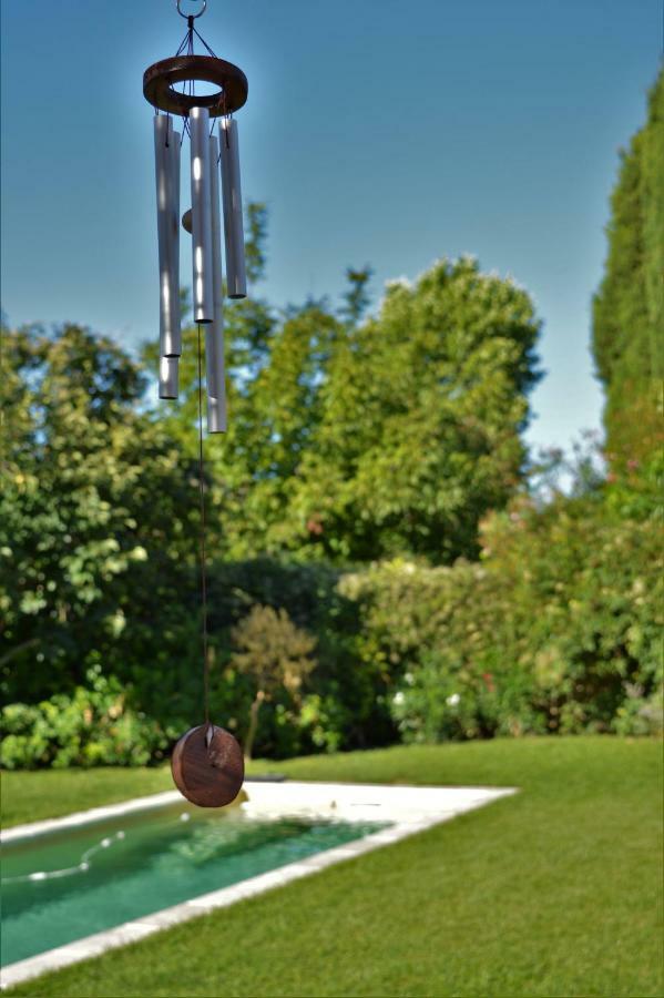 Le Chat Sur Le Toit Lourmarin Exterior photo